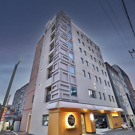 Hotel Palace Гиеонгджу Екстериор снимка