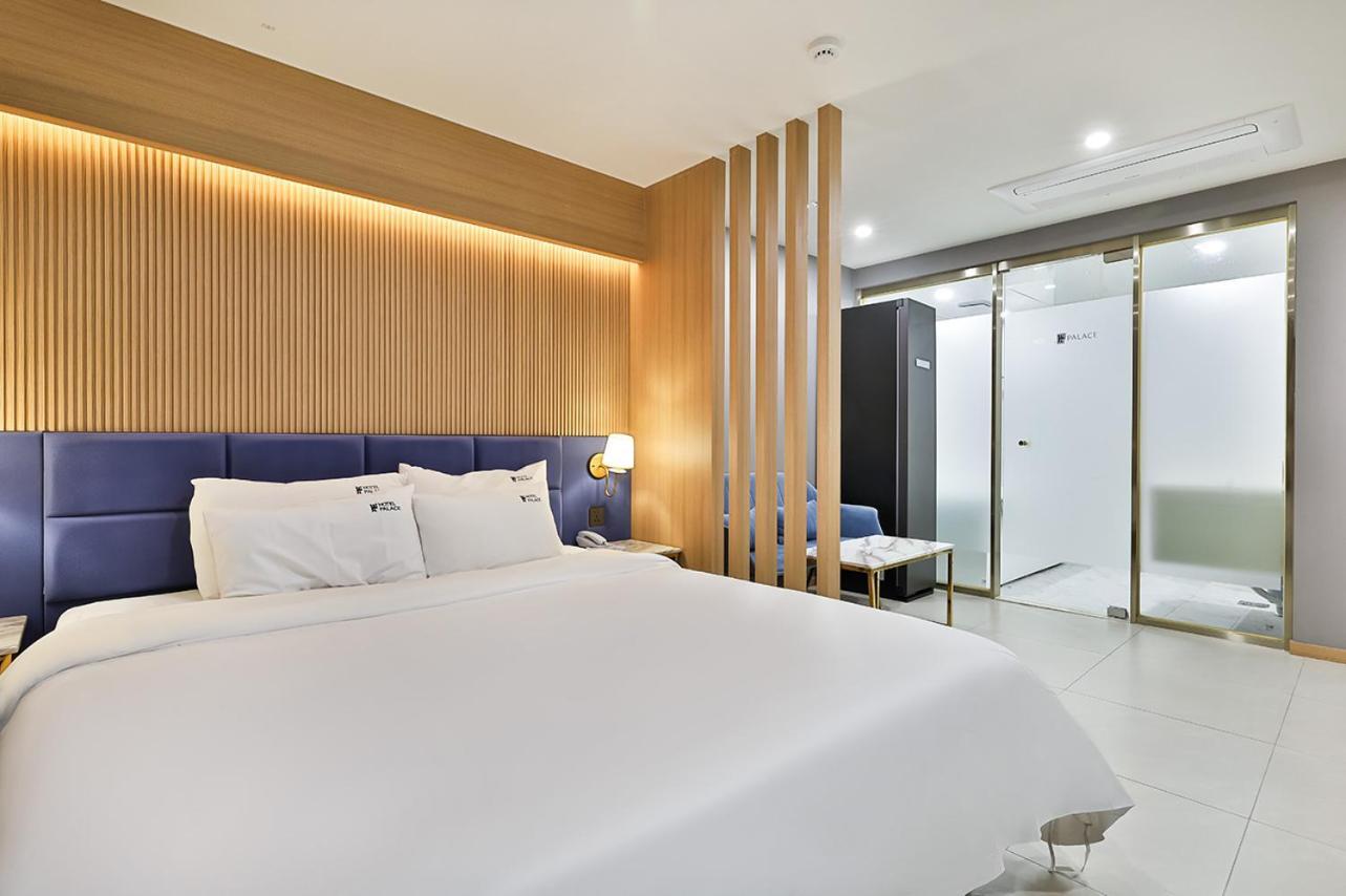 Hotel Palace Гиеонгджу Екстериор снимка
