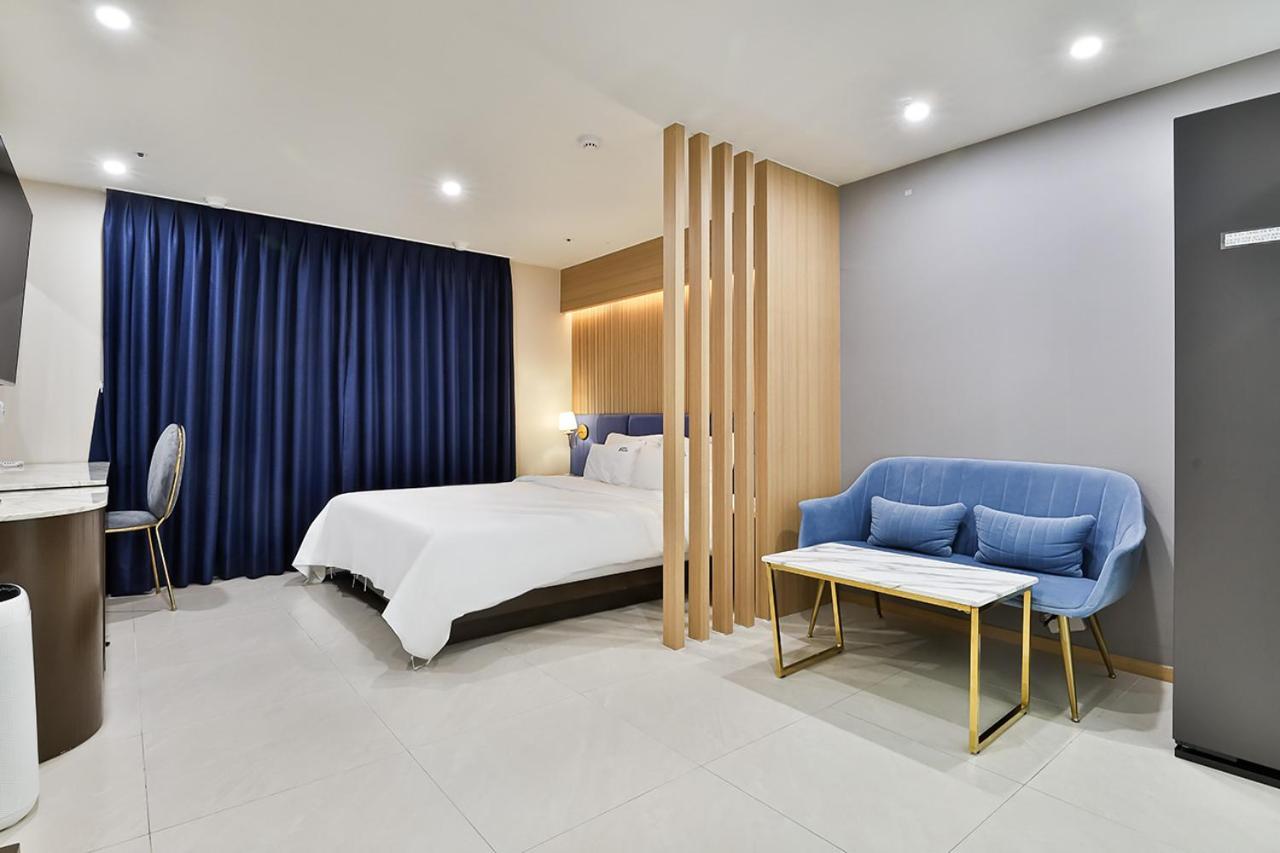 Hotel Palace Гиеонгджу Екстериор снимка
