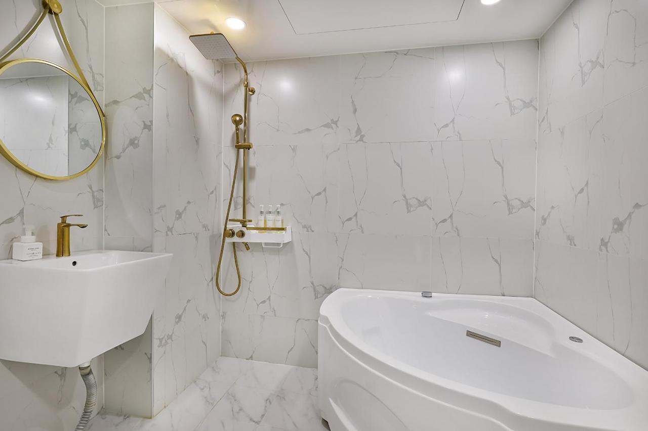 Hotel Palace Гиеонгджу Стая снимка